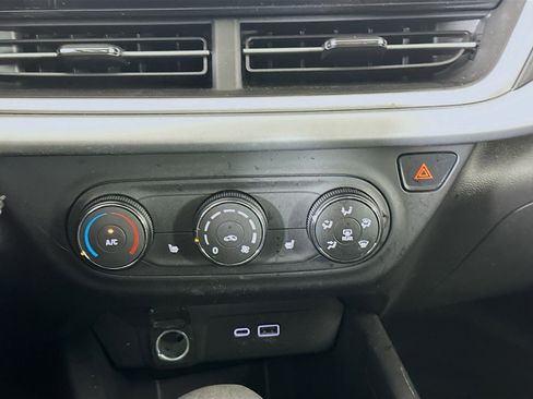 Used 2025 Chevrolet Trax LS w/ LS Convenience Package image 23