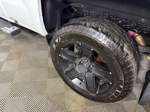 Used 2017 Chevrolet Silverado 1500 LT image 10