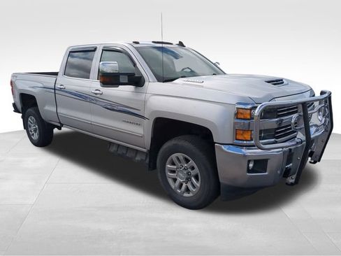 Used 2018 Chevrolet Silverado 2500 LTZ w/ Duramax Plus Package AWD/4WD image 9