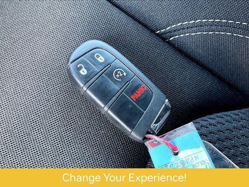 Used 2022 Jeep Renegade Altitude w/ Convenience Group AWD/4WD image 11