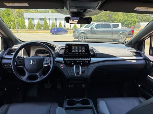Used 2025 Honda Odyssey Sport-L image 12