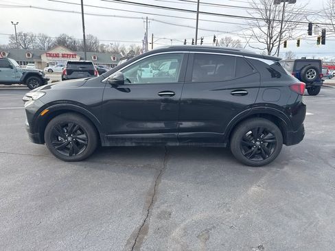 Used 2024 Buick Encore GX Sport Touring image 3