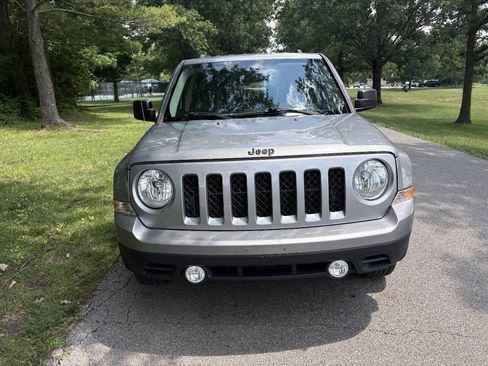Used 2016 Jeep Patriot Sport w/ Power Value Group AWD/4WD image 12