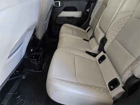 Used 2022 Jeep Gladiator Overland image 30