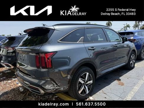Certified 2023 Kia Sorento EX w/ Panoramic Sunroof Package FWD image 7