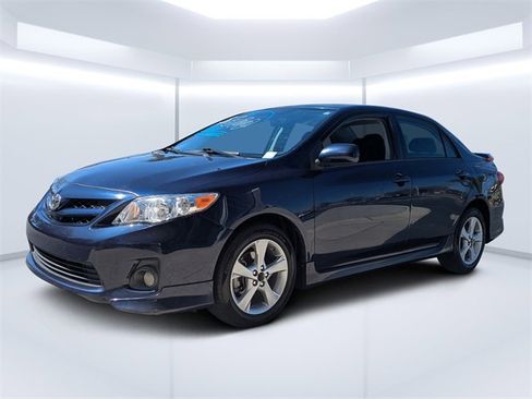 Used 2013 Toyota Corolla S image 8