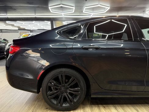 Used 2017 Chrysler 200 LX FWD image 13