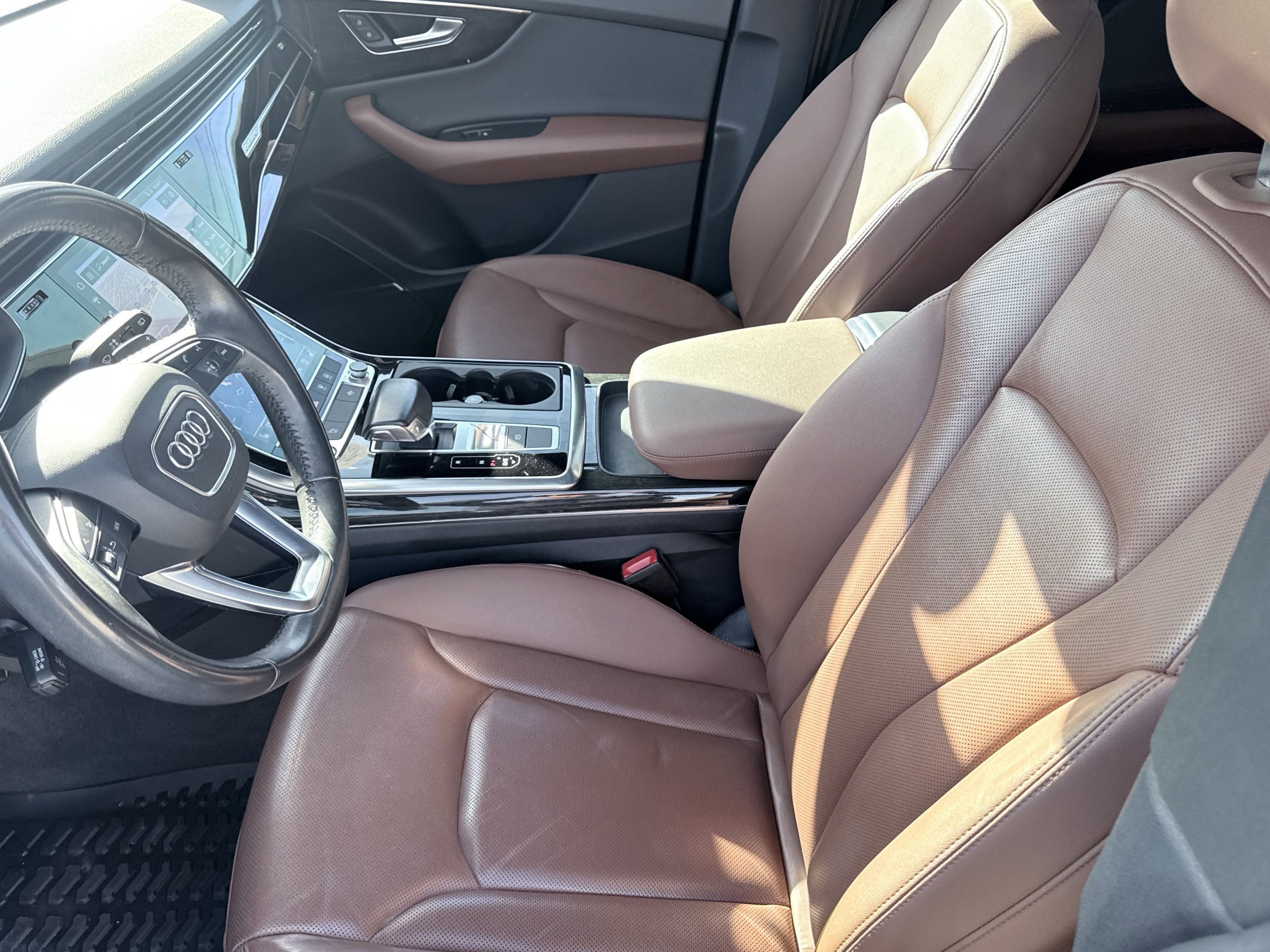 Used 2019 Audi Q8 Premium Plus w/ Premium Plus AWD/4WD image 26
