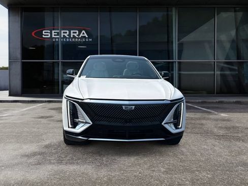 Used 2024 Cadillac Lyriq Luxury AWD/4WD image 8