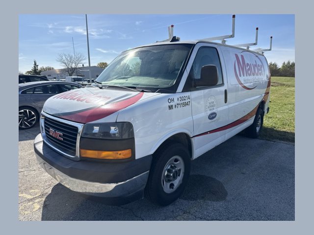Used 2017 GMC Savana 2500 RWD image 1