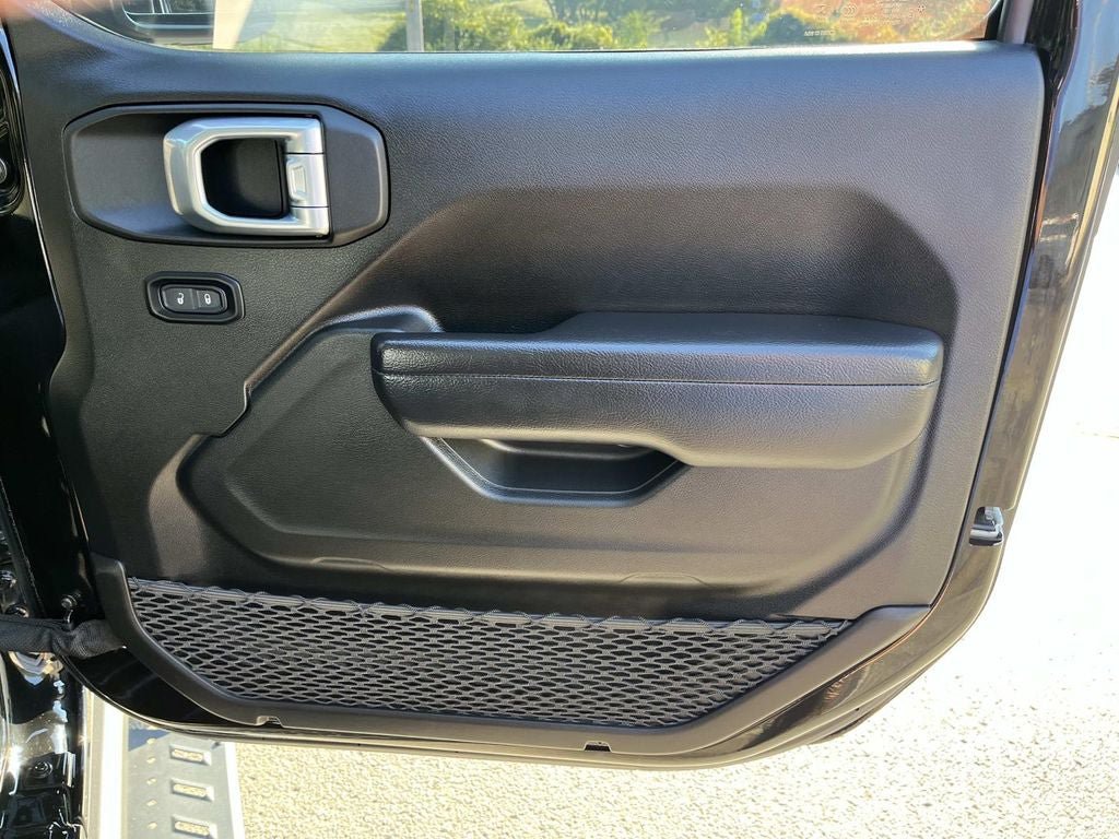 Used 2024 Jeep Wrangler Unlimited Sport AWD/4WD image 23