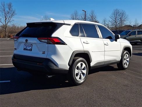 Used 2023 Toyota RAV4 LE image 7