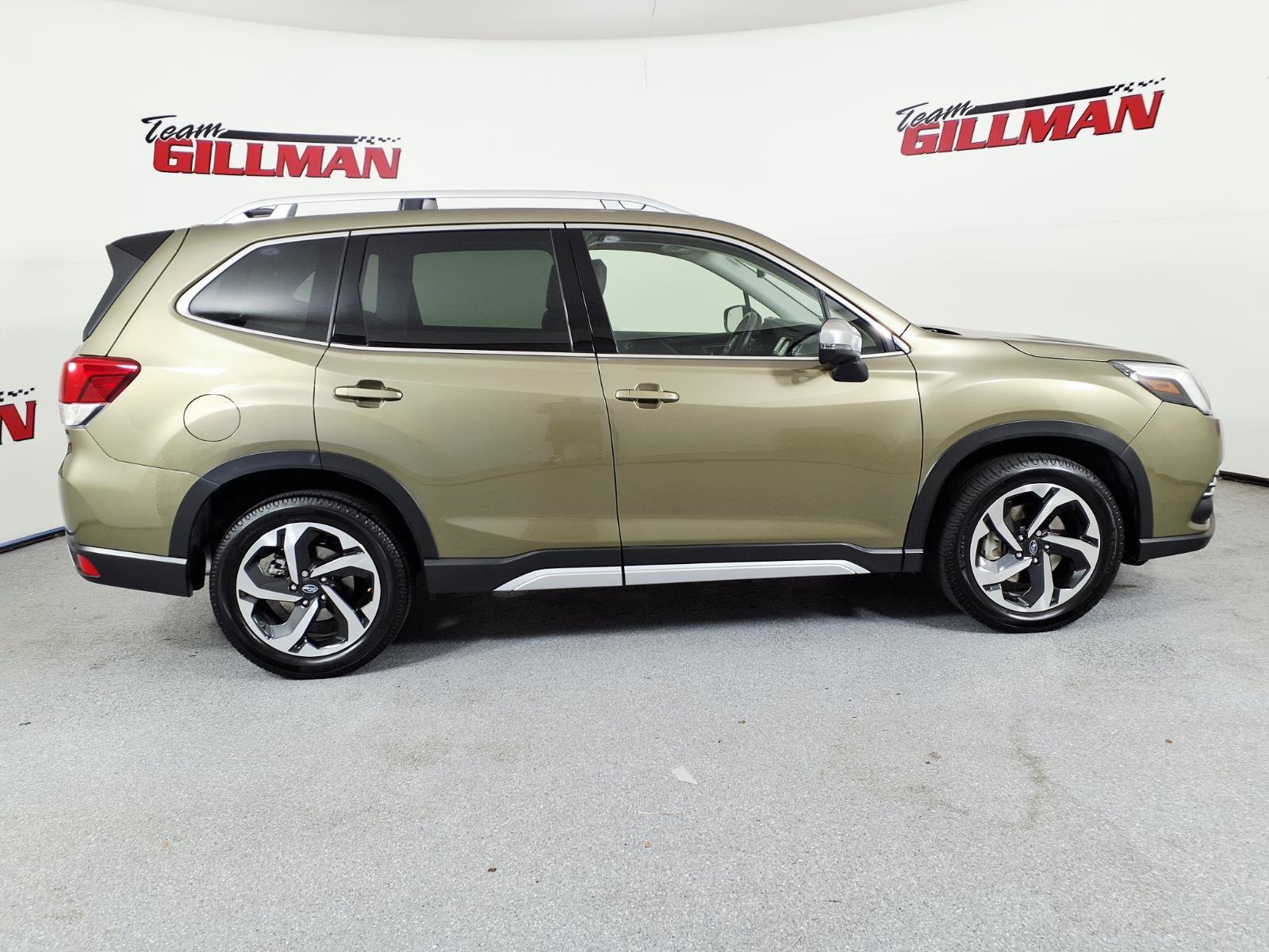 Used 2024 Subaru Forester Touring w/ POP Package 3 AWD/4WD image 5