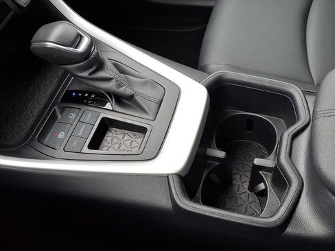 Used 2025 Toyota RAV4 XLE Premium image 13