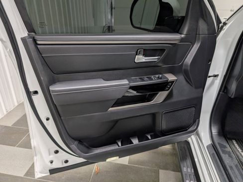 Used 2023 Toyota Sequoia Limited image 15