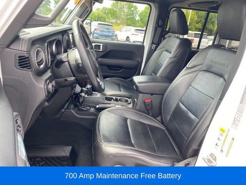 Used 2018 Jeep Wrangler Unlimited Sahara AWD/4WD image 15