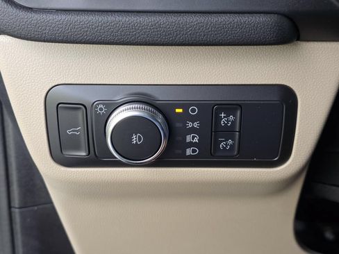 Used 2022 Ford Escape SEL FWD image 31