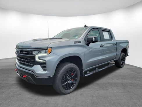 Used 2023 Chevrolet Silverado 1500 LT Trail Boss w/ LT Trail Boss Premium Package AWD/4WD image 3