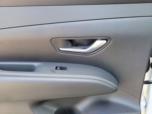 New 2026 Hyundai Tucson SE image 12