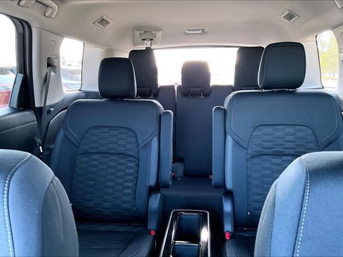 New 2025 Nissan Pathfinder SV image 19