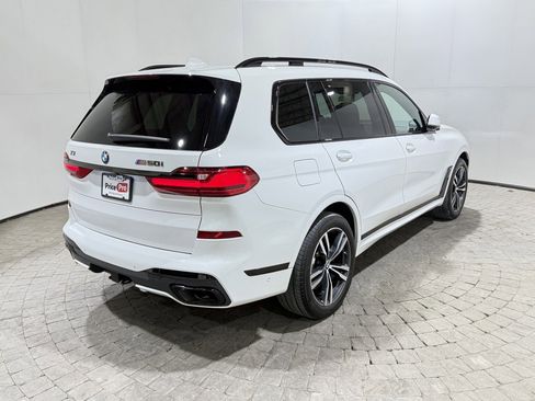 Used 2021 BMW X7 M50i w/ Dynamic Handling Package image 11