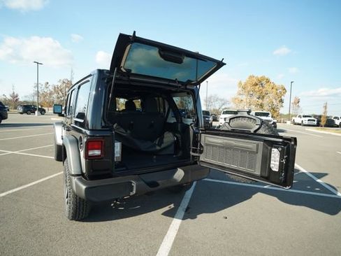 New 2026 Jeep Wrangler Unlimited Sport AWD/4WD image 15