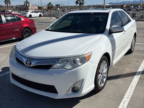 Used 2012 Toyota Camry XLE w/ Convenience Pkg image 1