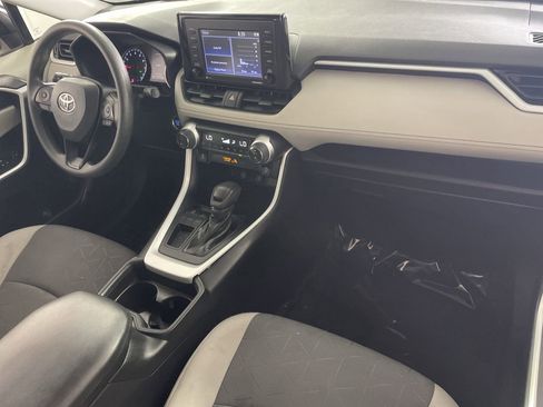 Used 2021 Toyota RAV4 XLE w/ Carpet Mat Package (TMS) image 26