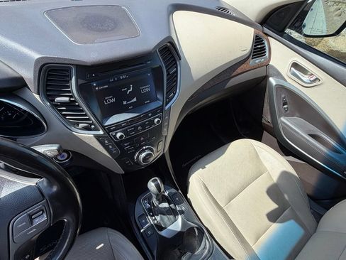 Used 2018 Hyundai Santa Fe Limited FWD image 18