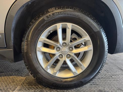 Used 2014 Kia Sorento LX FWD image 31