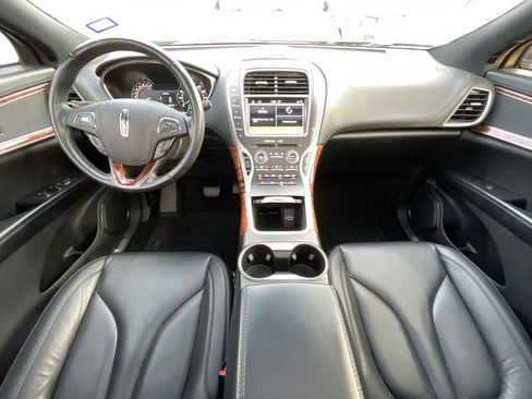 Used 2017 Lincoln MKX Select w/ Enhanced Security Package image 35