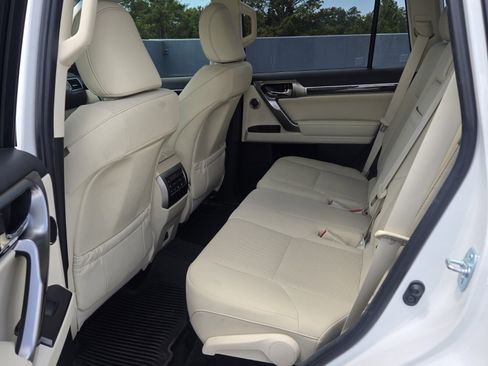 Used 2022 Lexus GX 460 Premium w/ Premium Plus Package AWD/4WD image 4