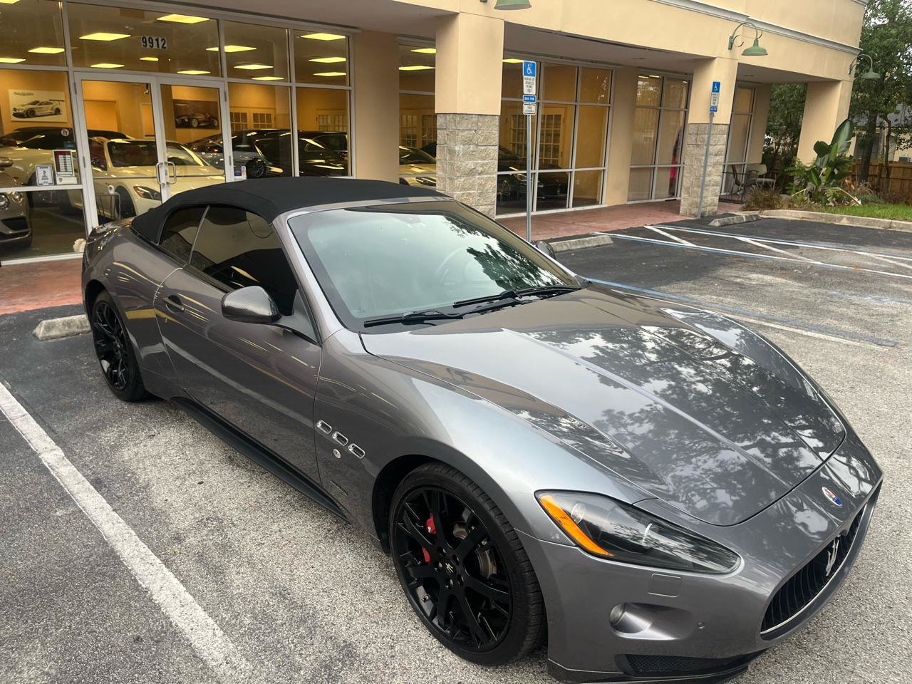 Used 2012 Maserati GranTurismo Sport RWD image 15