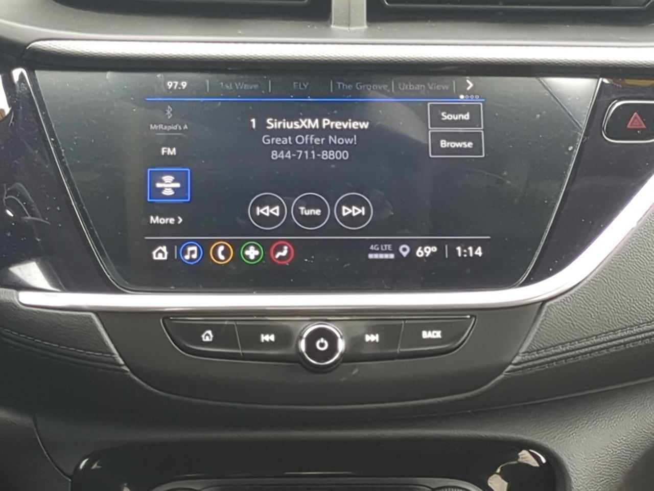 Used 2023 Buick Encore GX Essence w/ Experience Buick Package FWD image 18