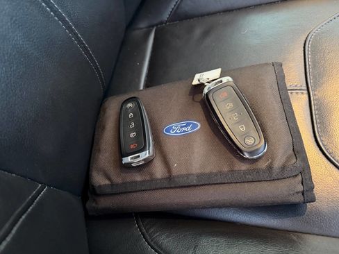 Used 2017 Ford Focus Titanium image 40