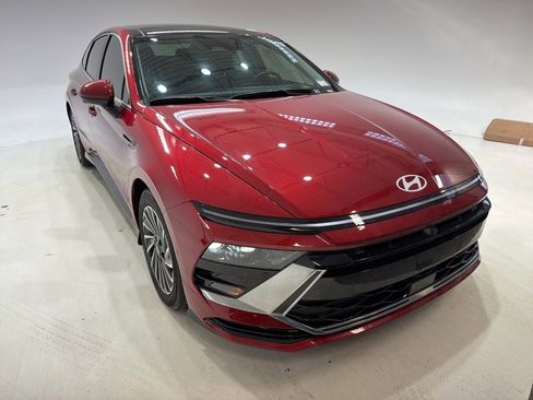 Certified 2025 Hyundai Sonata Limited image 4