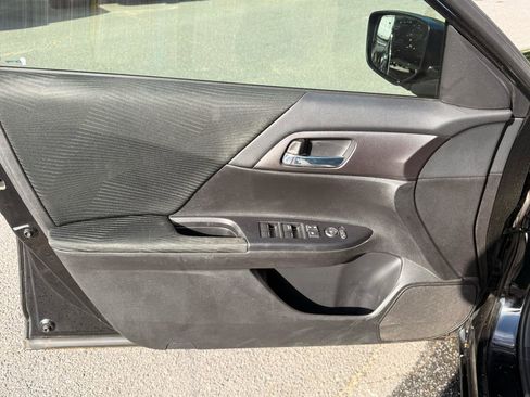 Used 2015 Honda Accord LX image 7