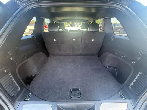 Used 2018 Jeep Grand Cherokee Limited AWD/4WD image 11