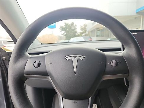 Used 2022 Tesla Model Y Performance image 20