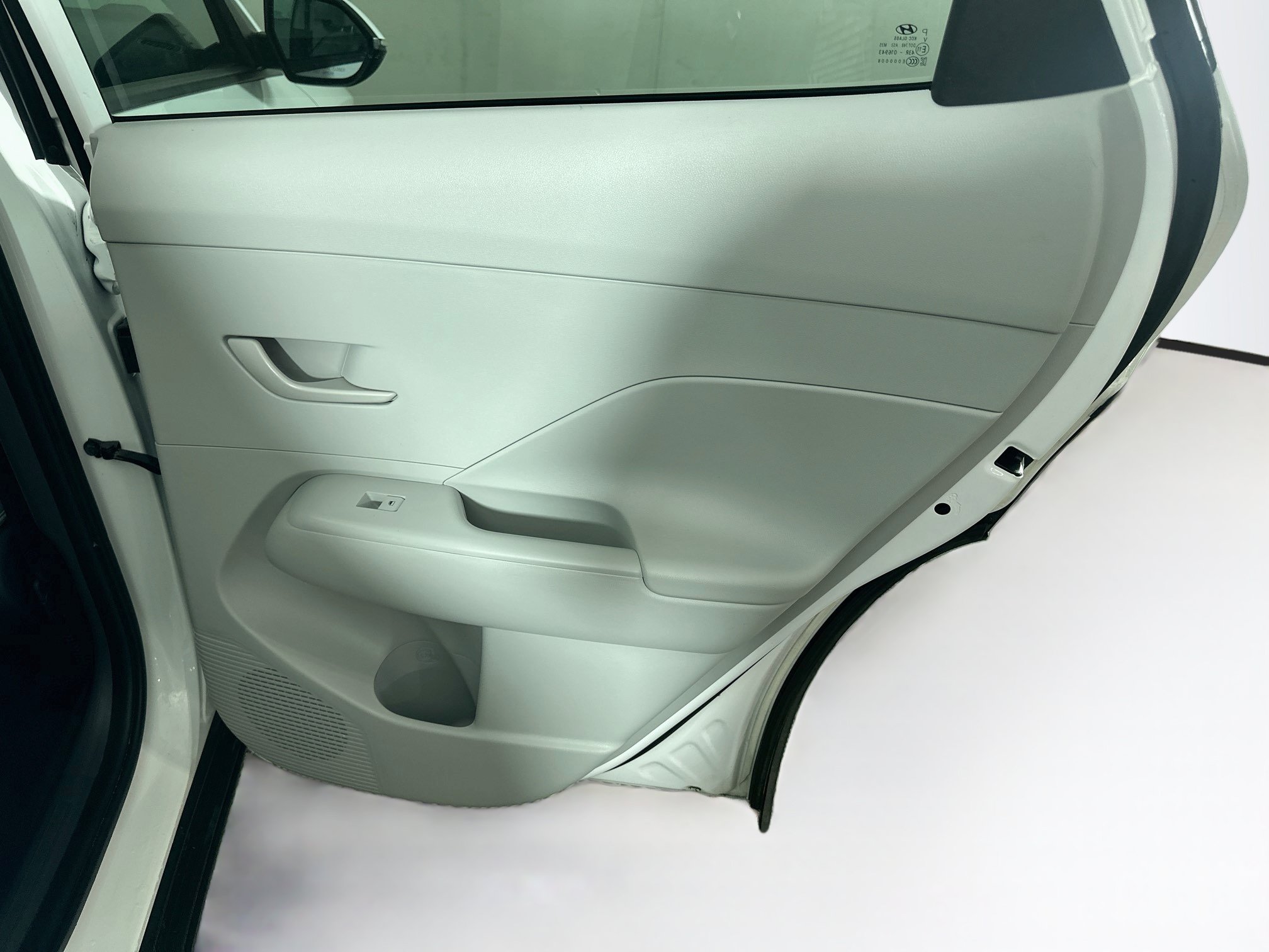 Used 2025 Hyundai Kona SEL FWD image 30