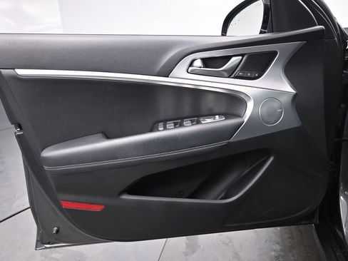 Used 2020 Genesis G70 2.0T w/ Elite Package image 30