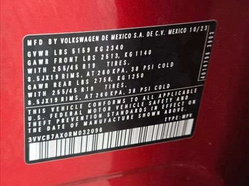 Certified 2024 Volkswagen Tiguan SE R-Line image 24