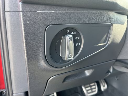 Used 2024 Volkswagen Tiguan SE R-Line w/ MDO Package, Three-Row FWD image 17