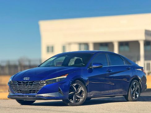 Used 2021 Hyundai Elantra SEL w/ Convenience + Premium Package image 1