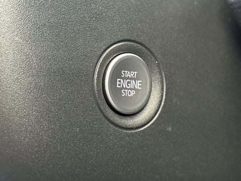 Used 2022 Volkswagen ID.4 Pro S RWD image 21