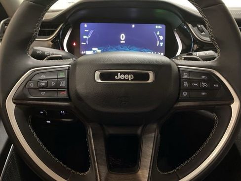 Used 2022 Jeep Grand Cherokee Limited 4xe w/ Luxury Tech Group II AWD/4WD image 42