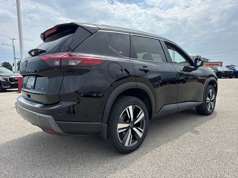 Used 2025 Nissan Rogue SL w/ Tech Package AWD/4WD image 8