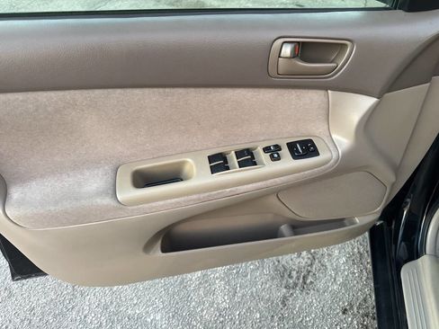 Used 2002 Toyota Camry LE image 15