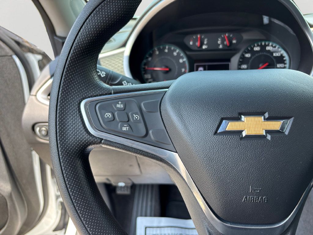 Used 2021 Chevrolet Malibu LS FWD image 21