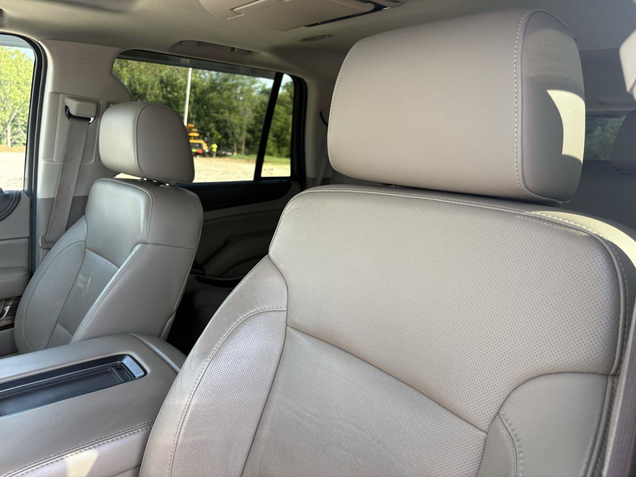 Used 2015 GMC Yukon SLT w/ Open Road Package AWD/4WD image 15